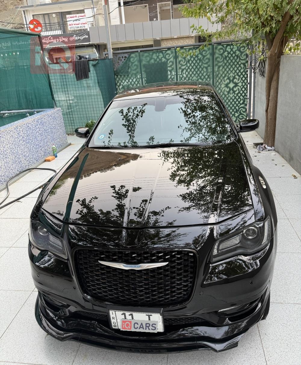 کرایسلەر 300